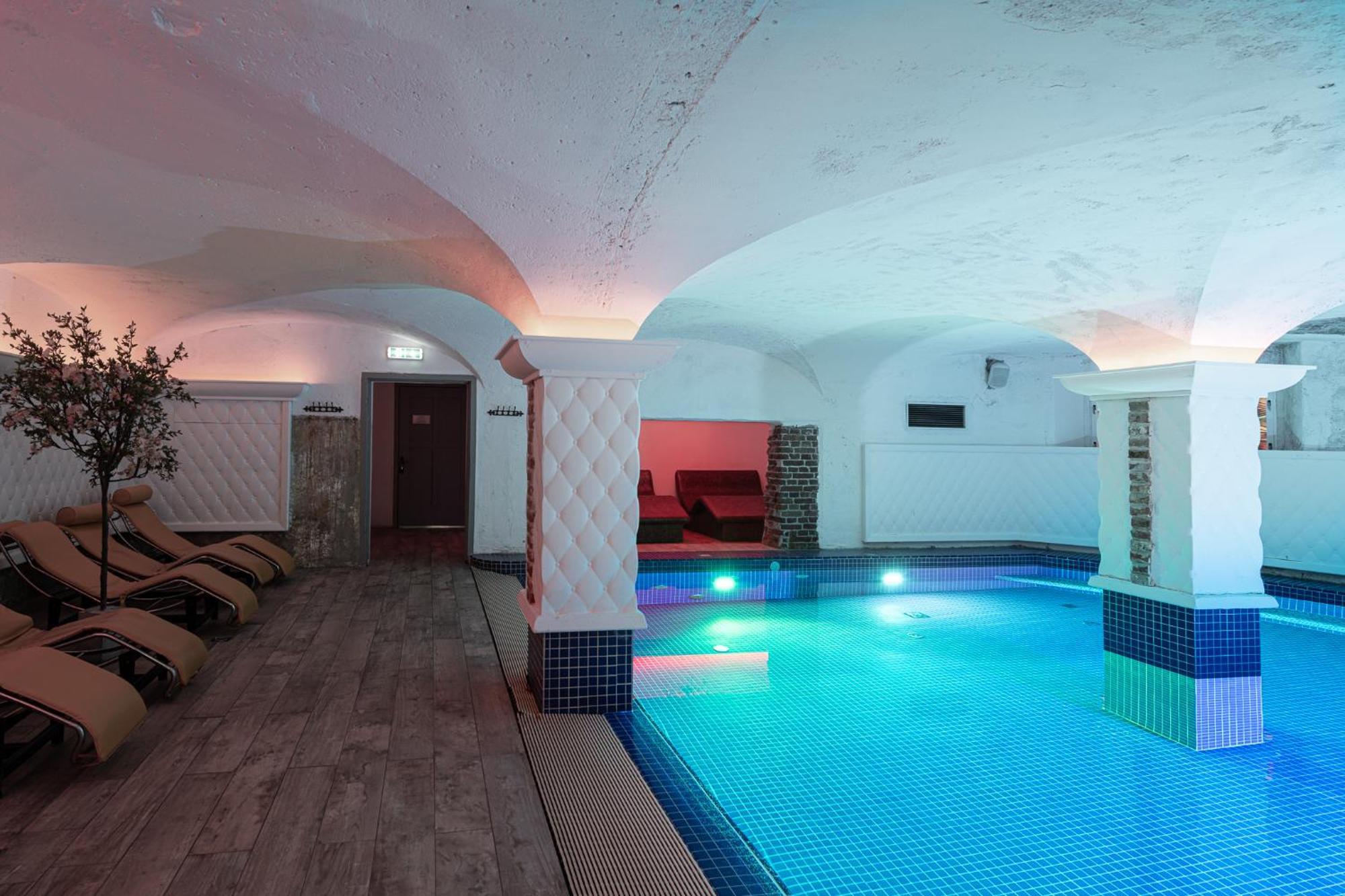 Castle Spa Wagenkuell Taagepera ภายนอก รูปภาพ