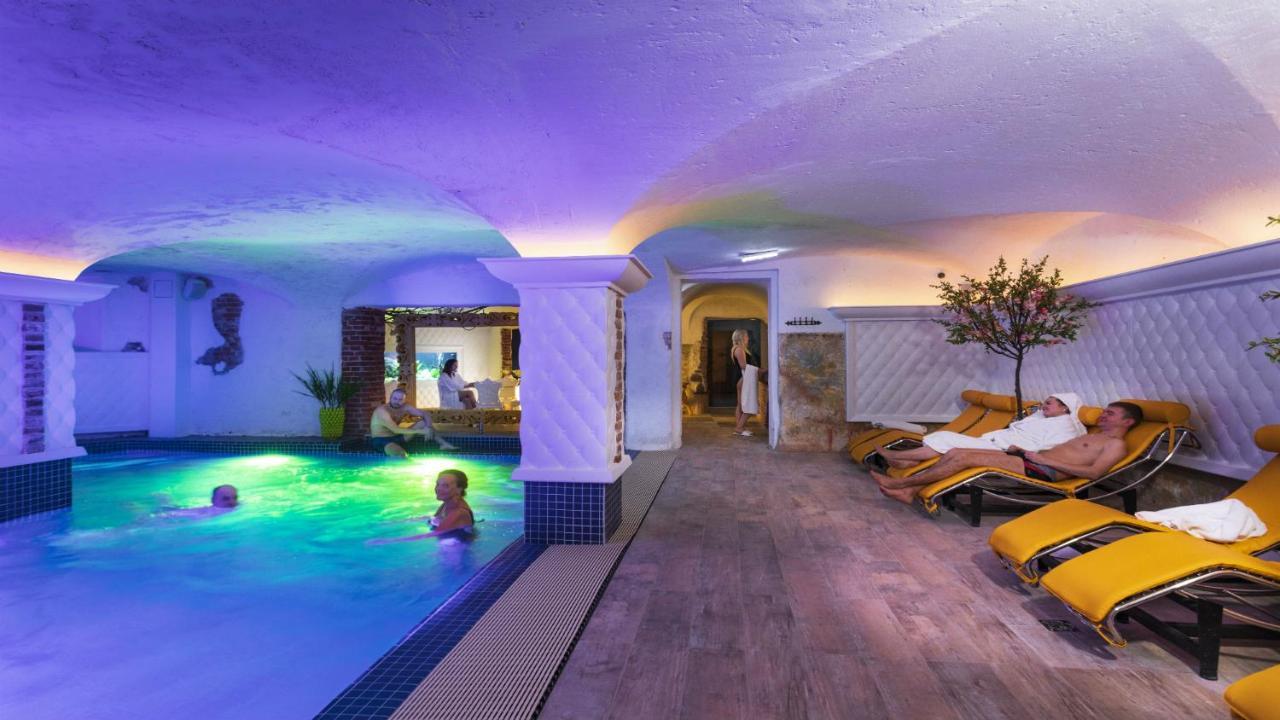 Castle Spa Wagenkuell Taagepera ภายนอก รูปภาพ
