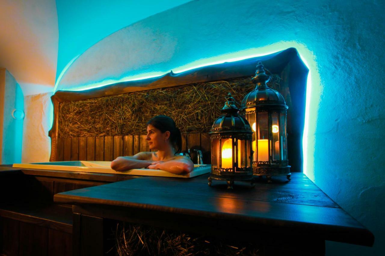 Castle Spa Wagenkuell Taagepera ภายนอก รูปภาพ